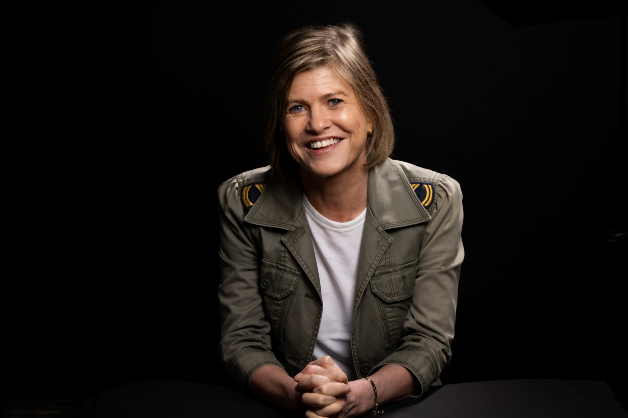 კლერ ლესლი ჰოლი